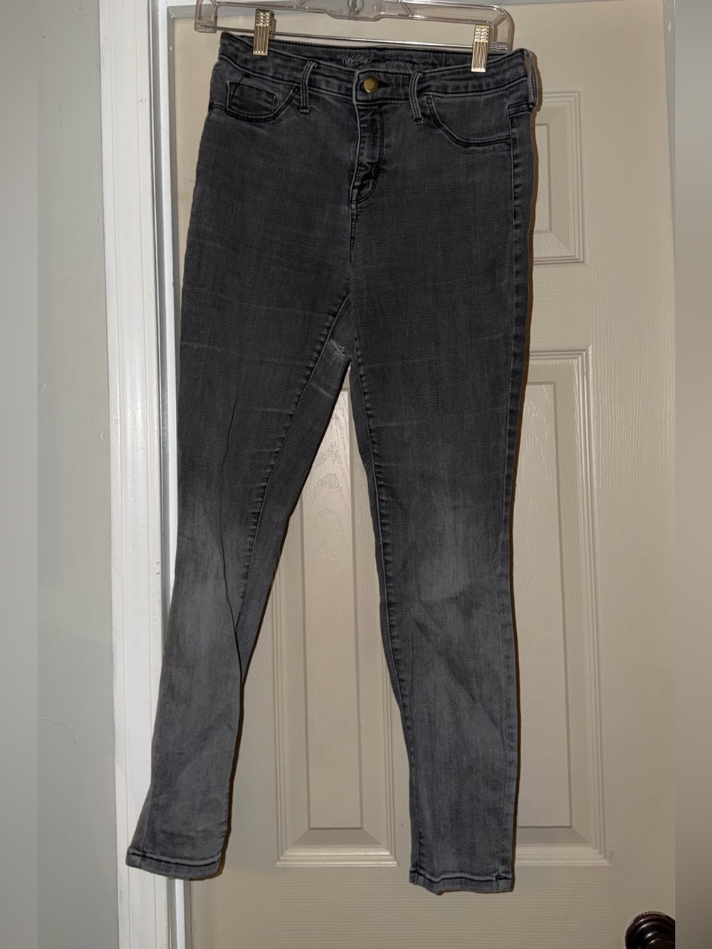 Women's High-Rise Gray Skinny Jeggings